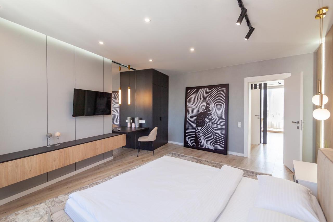 Royal Vip Jacuzzi Apart Lemberg Exterior foto