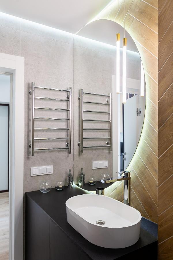Royal Vip Jacuzzi Apart Lemberg Exterior foto