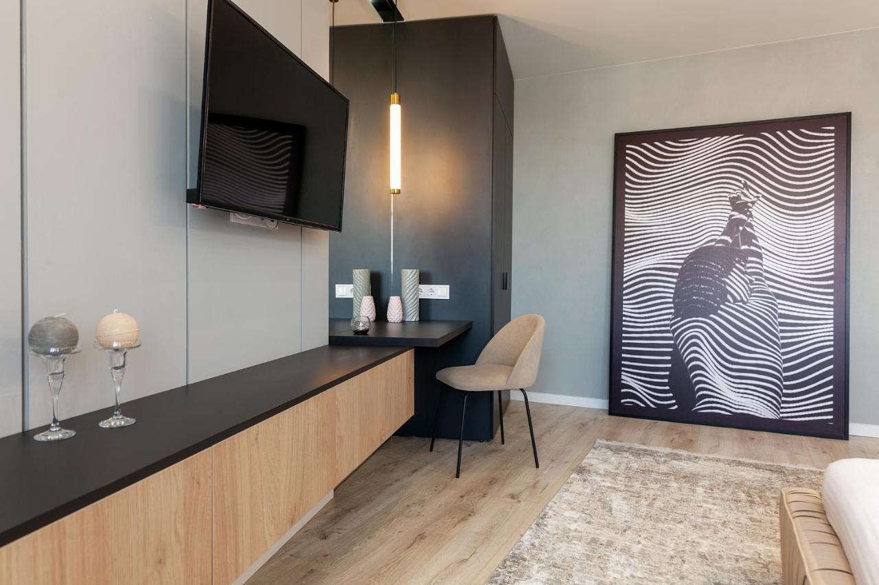 Royal Vip Jacuzzi Apart Lemberg Exterior foto