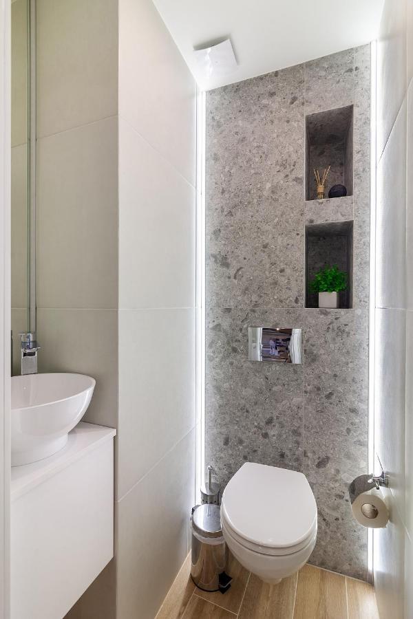Royal Vip Jacuzzi Apart Lemberg Exterior foto