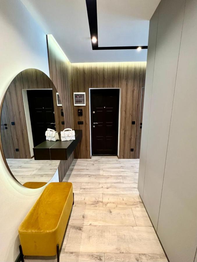 Royal Vip Jacuzzi Apart Lemberg Exterior foto