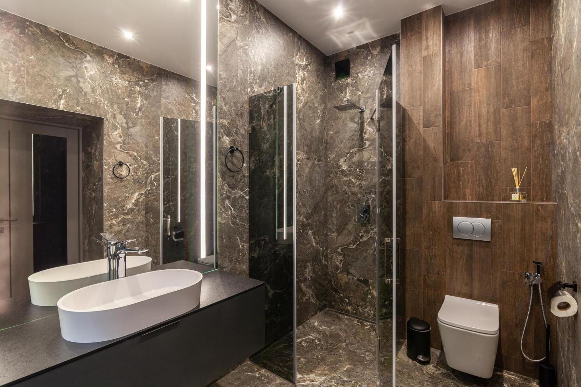 Royal Vip Jacuzzi Apart Lemberg Exterior foto