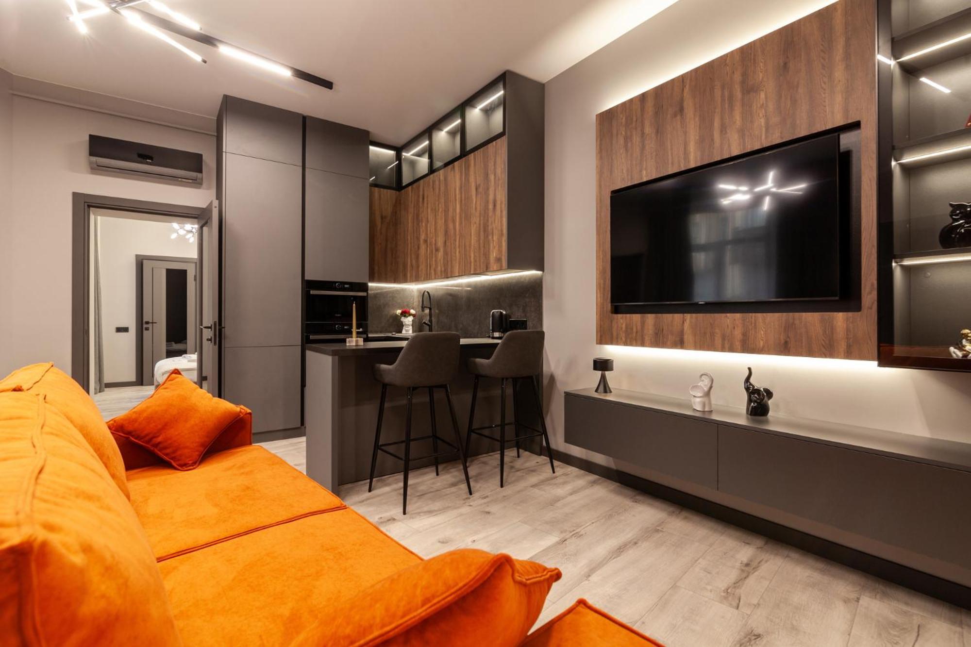 Royal Vip Jacuzzi Apart Lemberg Exterior foto
